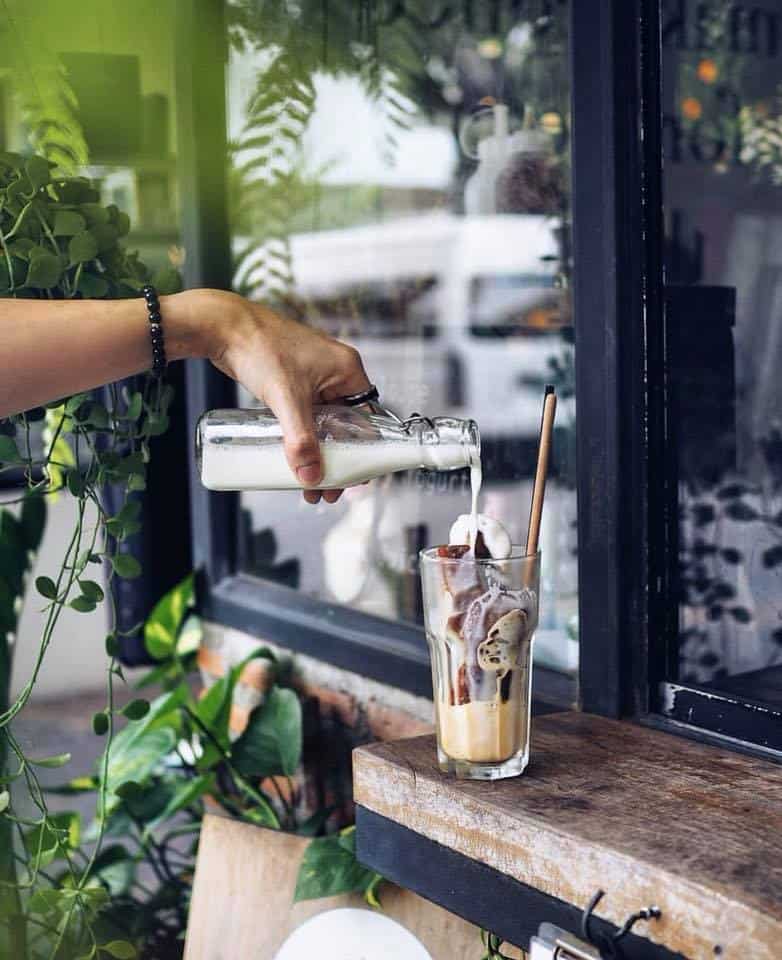 Favour Cafe (ท่ามหาราช) 8