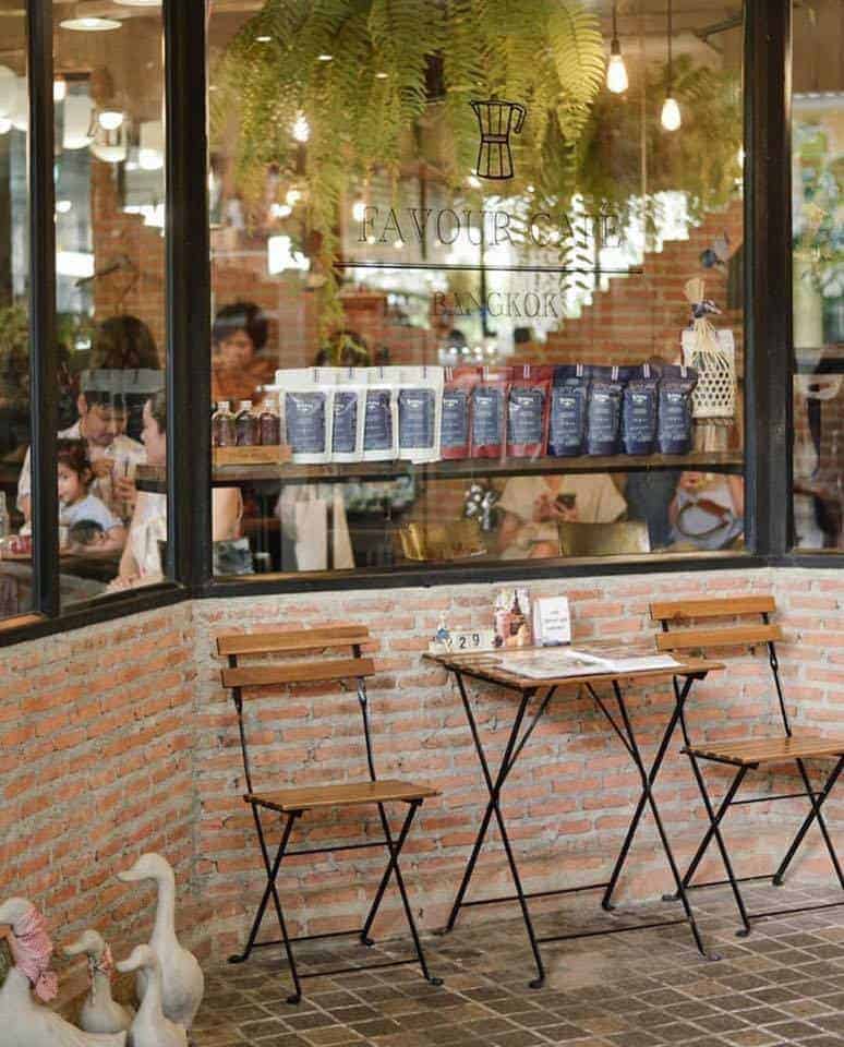 Favour Cafe (ท่ามหาราช) 5