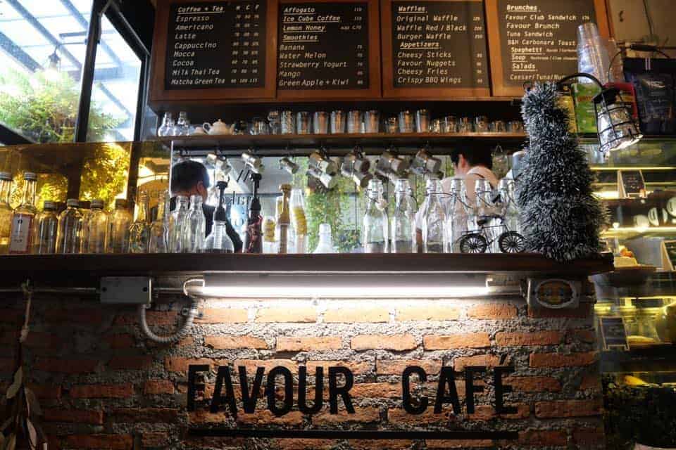 Favour Cafe (ท่ามหาราช) 7