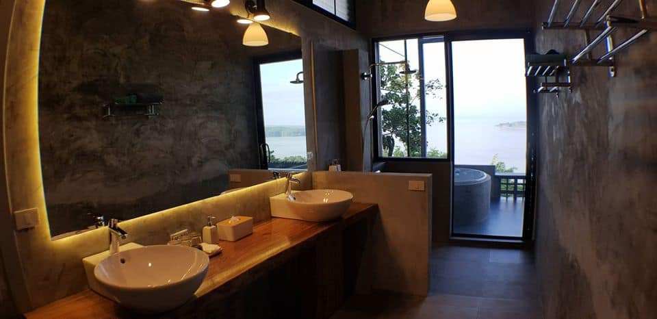 Thawsi Lake Hill 6