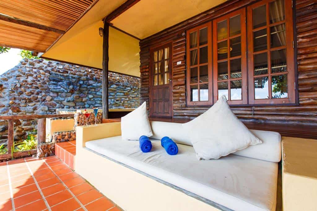 Captain Hook Resort 7