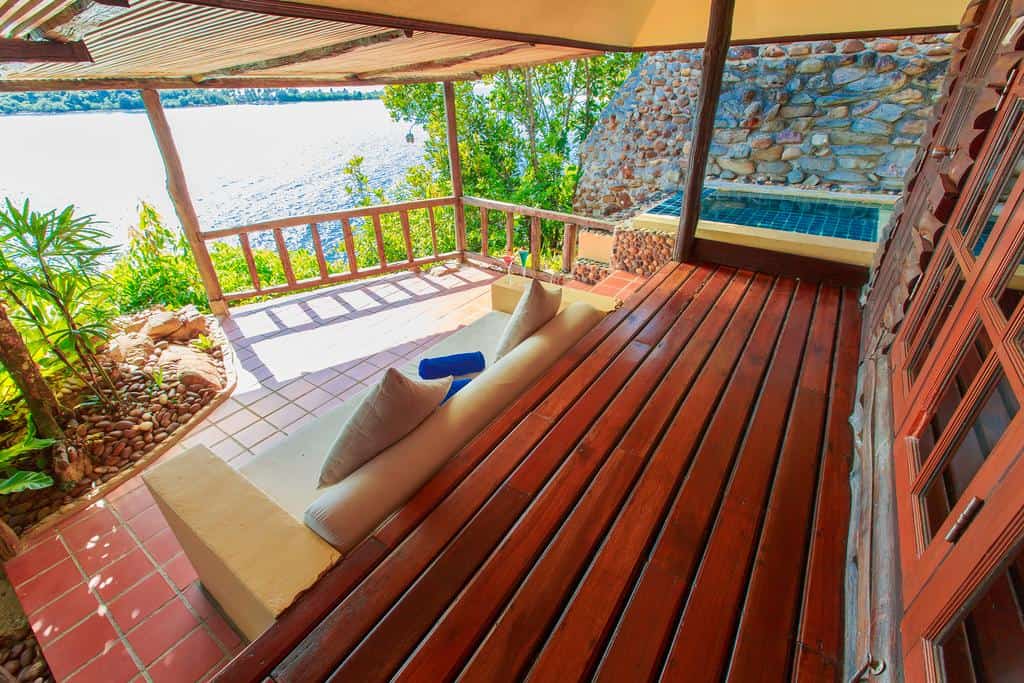 Captain Hook Resort 8