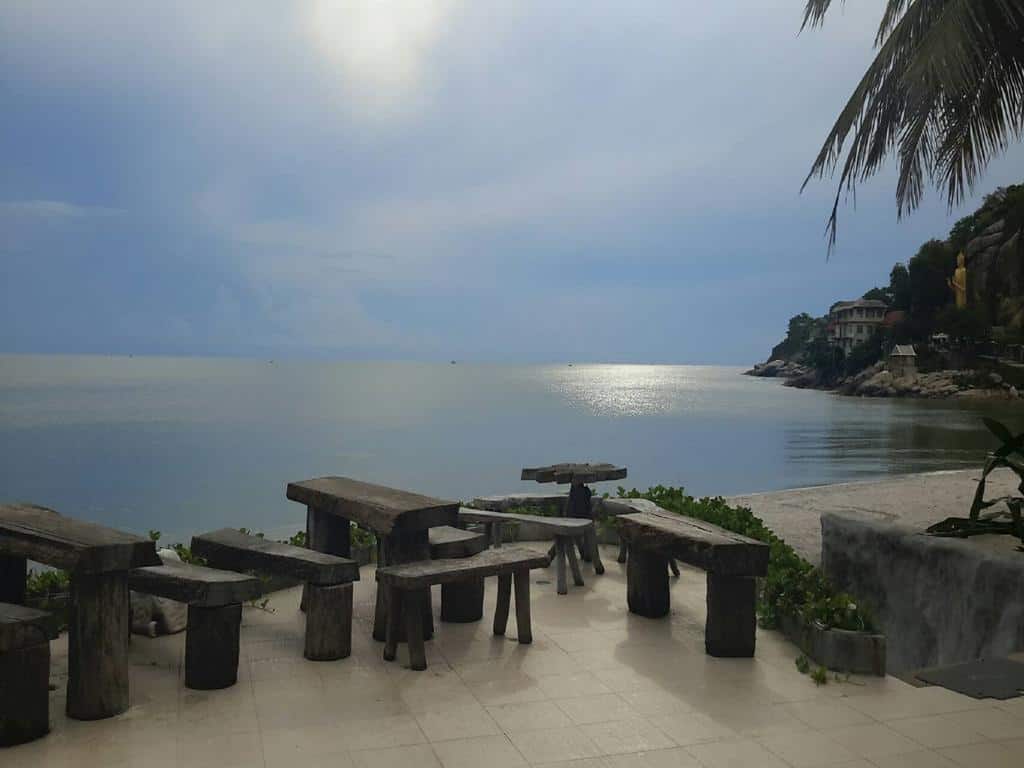 Nern Chalet Beachfront Hotel 3