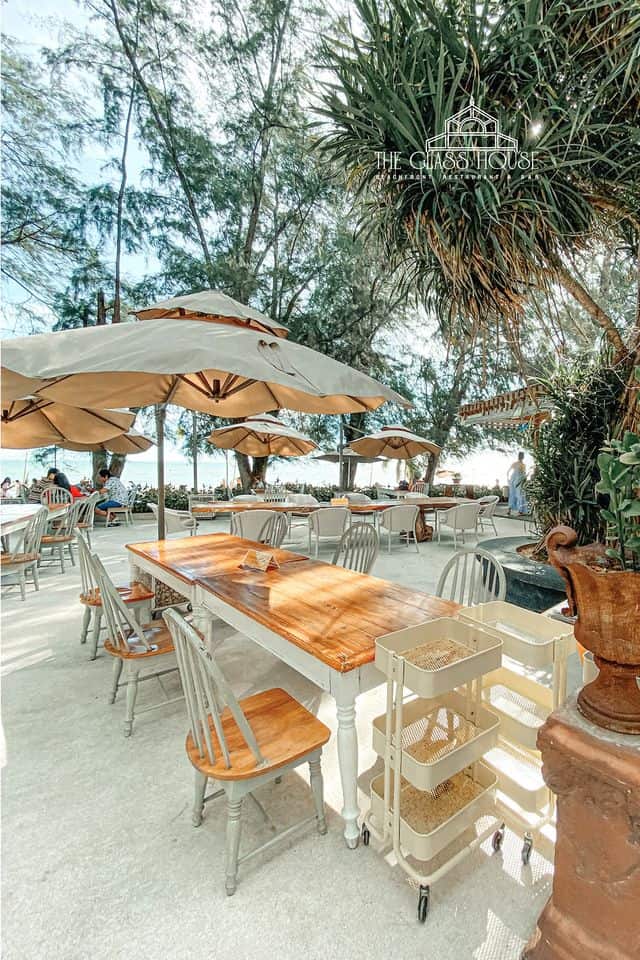The Glass House Beachfront Restaurant and Bar เดอะ กลาสเฮ้าส์ พัทยา 8