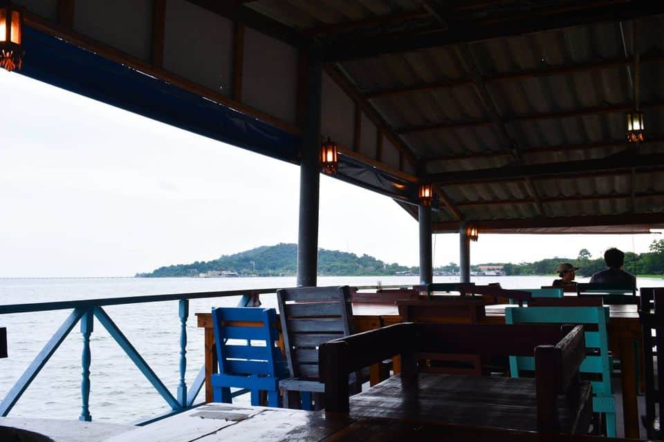 วารีซีฟู้ด ร้านอาหารทะเล ริมทะเล บ้านเพ ระยอง 2
