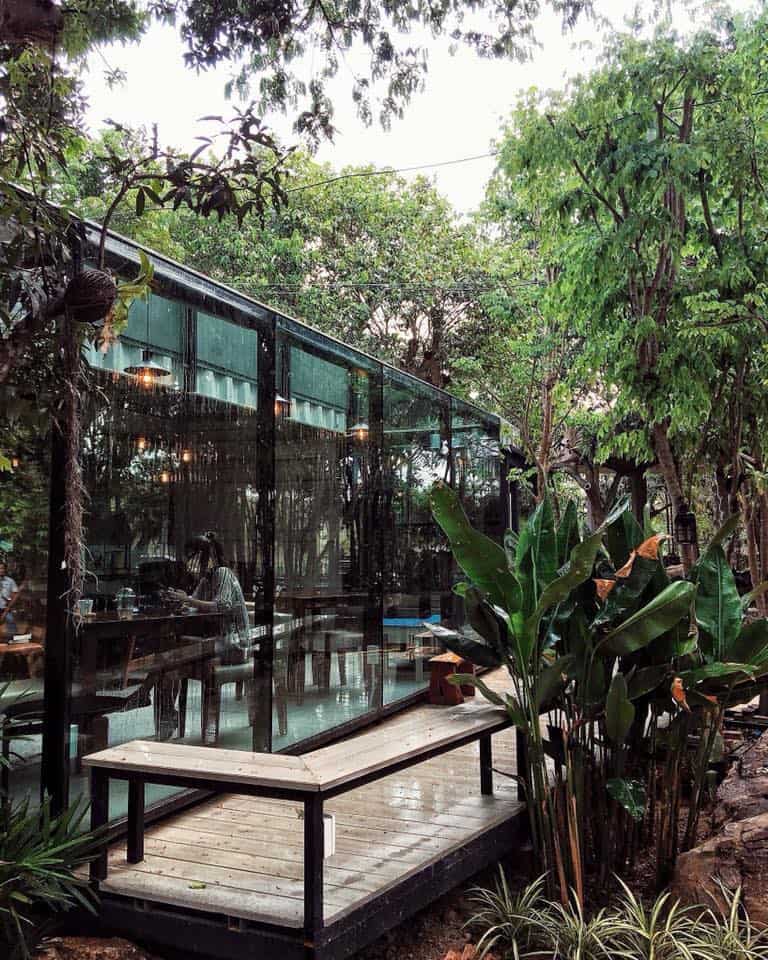 Slow Ride Coffee&Cafe สโลว์ ไรด์ คอฟฟี่ แอนด์ คาเฟ่ 1