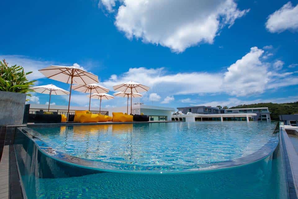 Utopia Naiharn Phuket 8