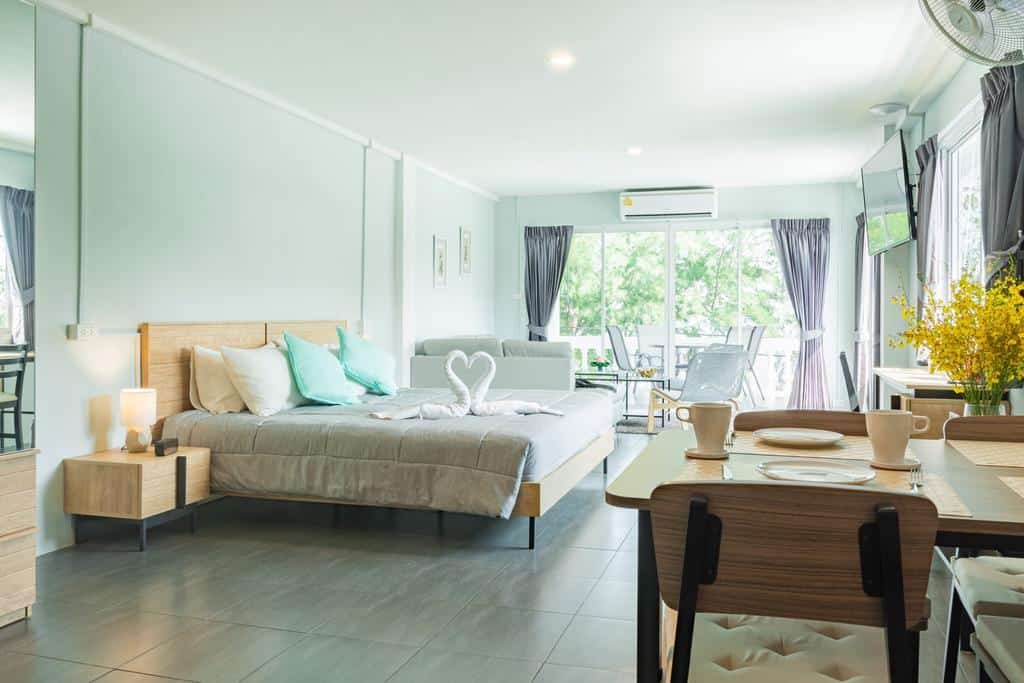 The Beach Cha Am Suites 4