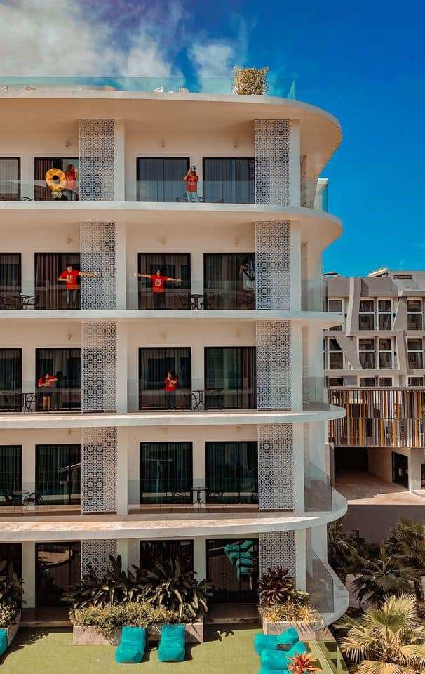 Utopia Naiharn Phuket 3