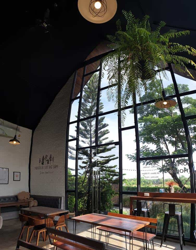 Montreux cafe' and farm (นครนายก) 1