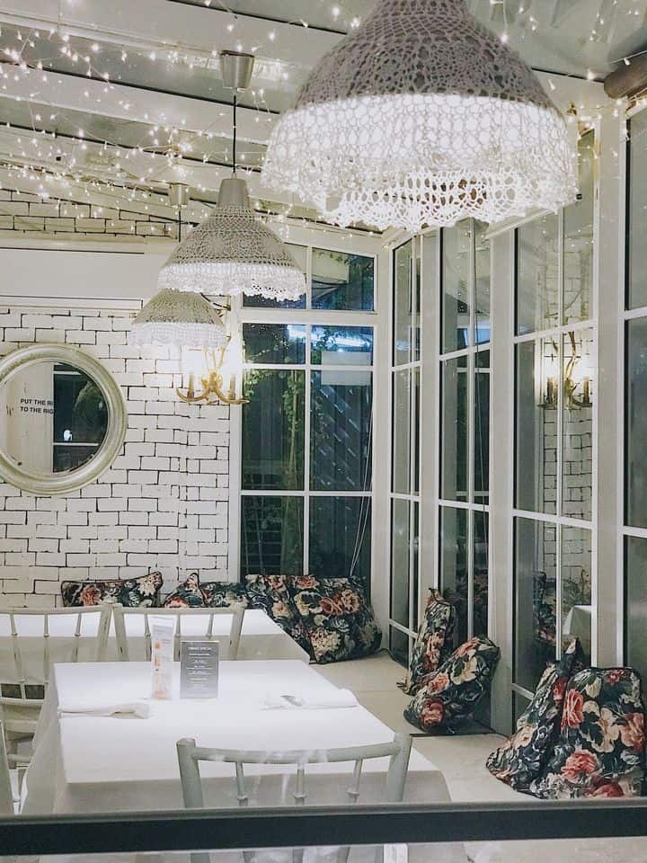 Living Room Bistro Hua Hin 1