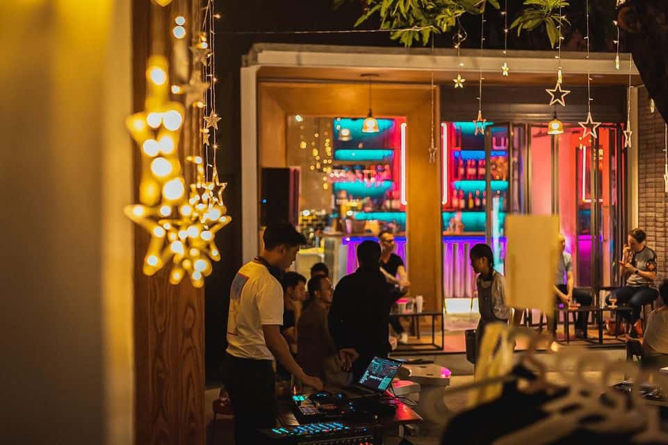 Yard Bar Bkk (ยาร์ด บาร์) 1