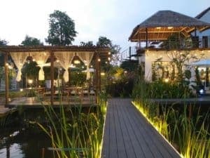 The Frog Prince Cafe & Eatery (สามพราน) 9