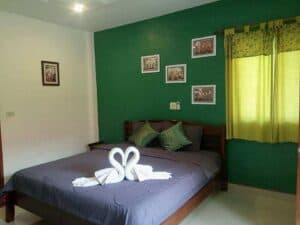 ต้นโพธิ์ รีสอร์ท (Tonpho Resort Banpong) 9