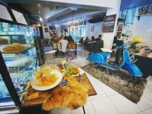 Aroii Everyday Cafe (อ่างทอง) 3