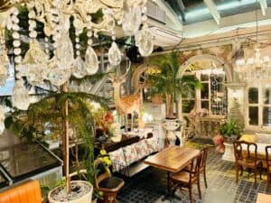 B-Story Garden Cafe & Restaurants (ประดิษฐ์มนูธรรม 25) 8