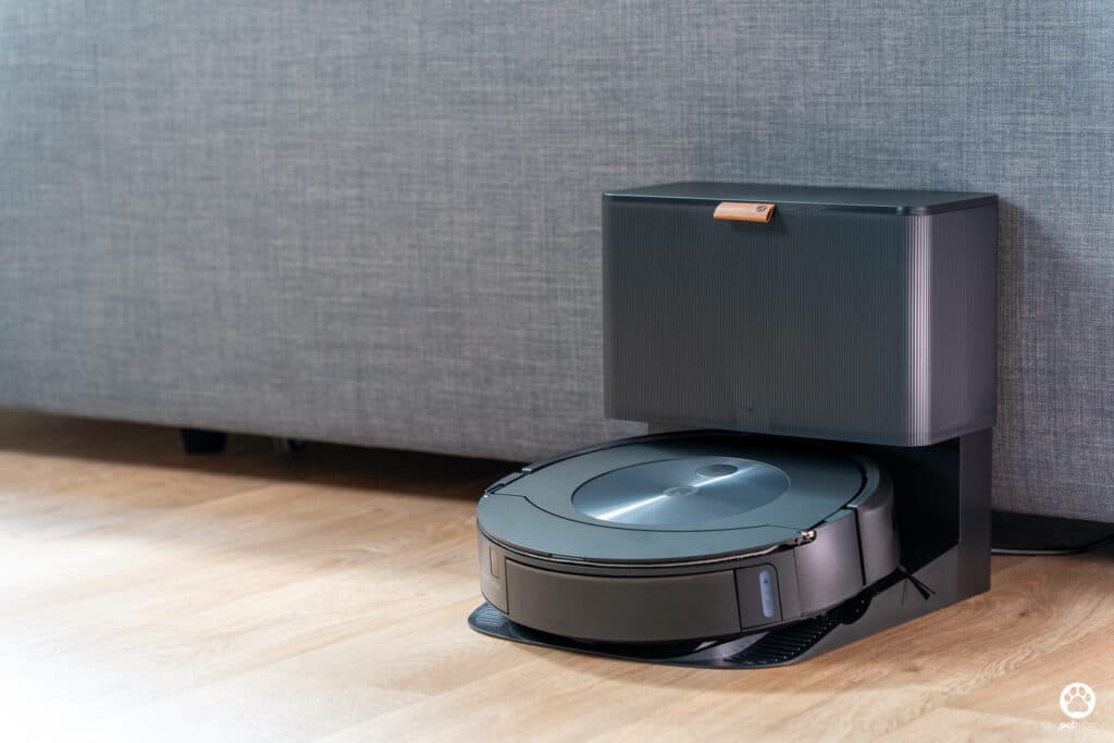 5 ฟีเจอร์ดีกับบ้านมีสุนัข รีวิว iRobot Roomba Combo j7+ หุ่นยนต์ดูดฝุ่นและถูพื้น 2 in 1 35 5 ฟีเจอร์ดีกับบ้านมีสุนัข รีวิว iRobot Roomba Combo j7+ หุ่นยนต์ดูดฝุ่นและถูพื้น 2 in 1 33