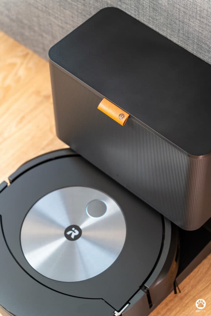5 ฟีเจอร์ดีกับบ้านมีสุนัข รีวิว iRobot Roomba Combo j7+ หุ่นยนต์ดูดฝุ่นและถูพื้น 2 in 1 38 5 ฟีเจอร์ดีกับบ้านมีสุนัข รีวิว iRobot Roomba Combo j7+ หุ่นยนต์ดูดฝุ่นและถูพื้น 2 in 1 36