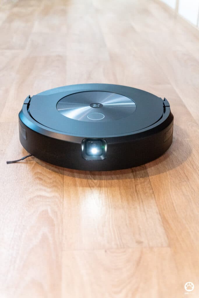 5 ฟีเจอร์ดีกับบ้านมีสุนัข รีวิว iRobot Roomba Combo j7+ หุ่นยนต์ดูดฝุ่นและถูพื้น 2 in 1 12 5 ฟีเจอร์ดีกับบ้านมีสุนัข รีวิว iRobot Roomba Combo j7+ หุ่นยนต์ดูดฝุ่นและถูพื้น 2 in 1 11