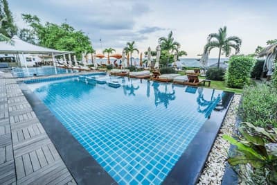 Sanae Beach Club 6