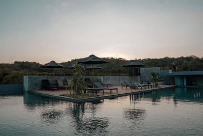 Utopia Naiharn Phuket 1