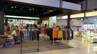 เพลินนารี่ มอลล์ (Plearnary Mall) 1