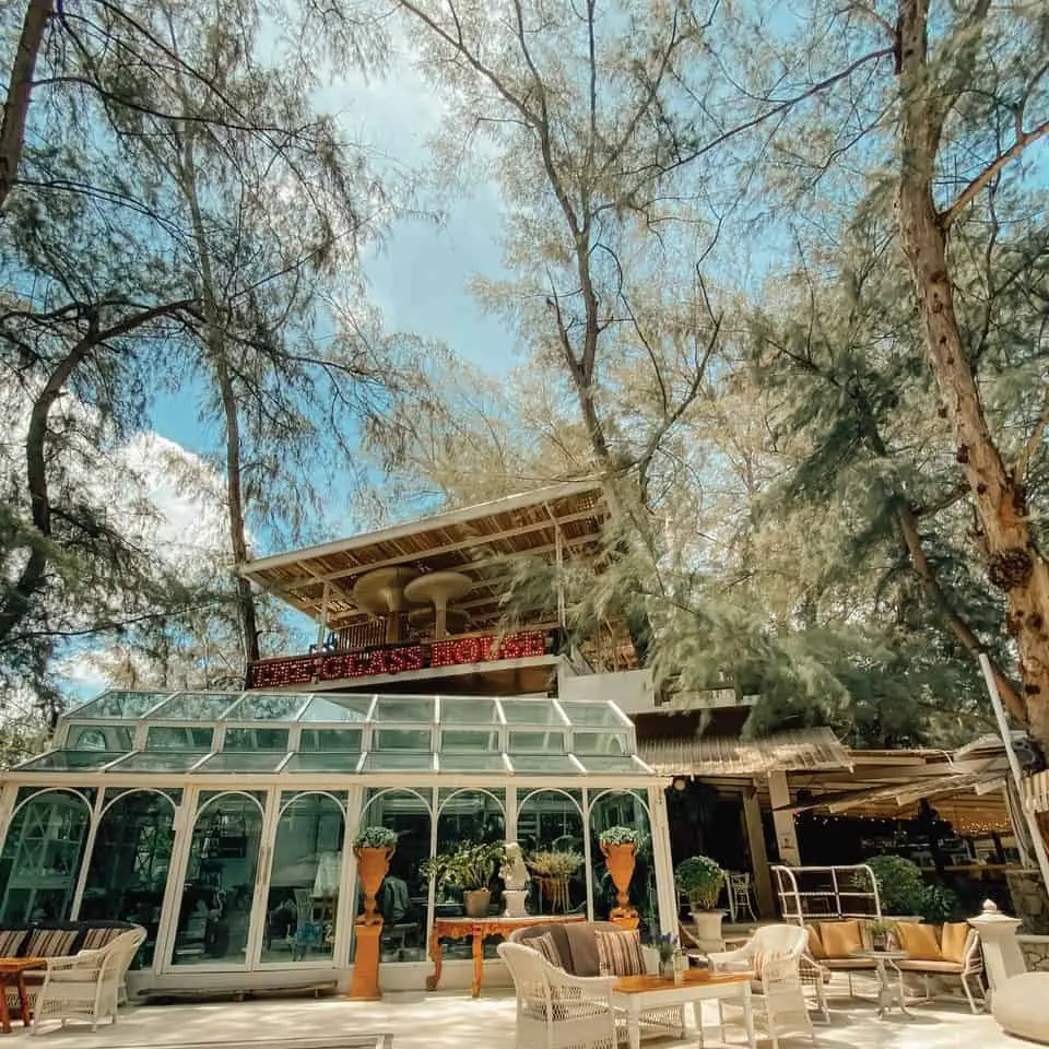 The Glass House Beachfront Restaurant and Bar เดอะ กลาสเฮ้าส์ พัทยา 1