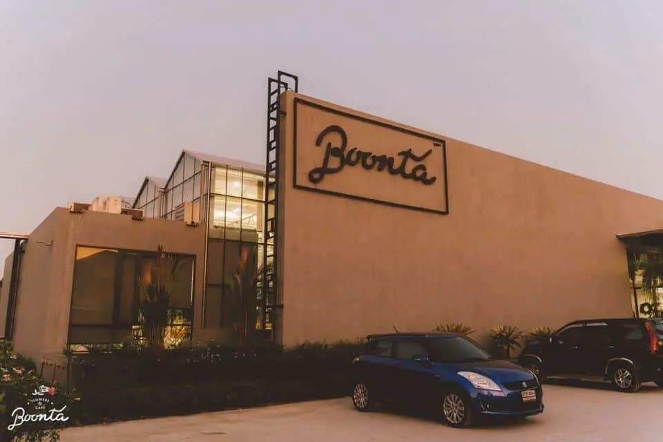 Boonta Flowers and Cafe (บางกรวย นนทบุรี) 1