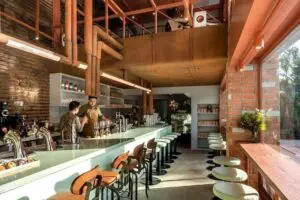 NANA Coffee Roasters (ประดิษฐ์มนูธรรม) 1