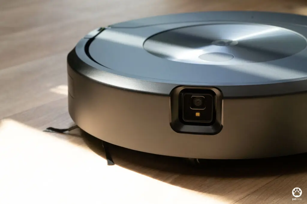 5 ฟีเจอร์ดีกับบ้านมีสุนัข รีวิว iRobot Roomba Combo j7+ หุ่นยนต์ดูดฝุ่นและถูพื้น 2 in 1 23 5 ฟีเจอร์ดีกับบ้านมีสุนัข รีวิว iRobot Roomba Combo j7+ หุ่นยนต์ดูดฝุ่นและถูพื้น 2 in 1 22