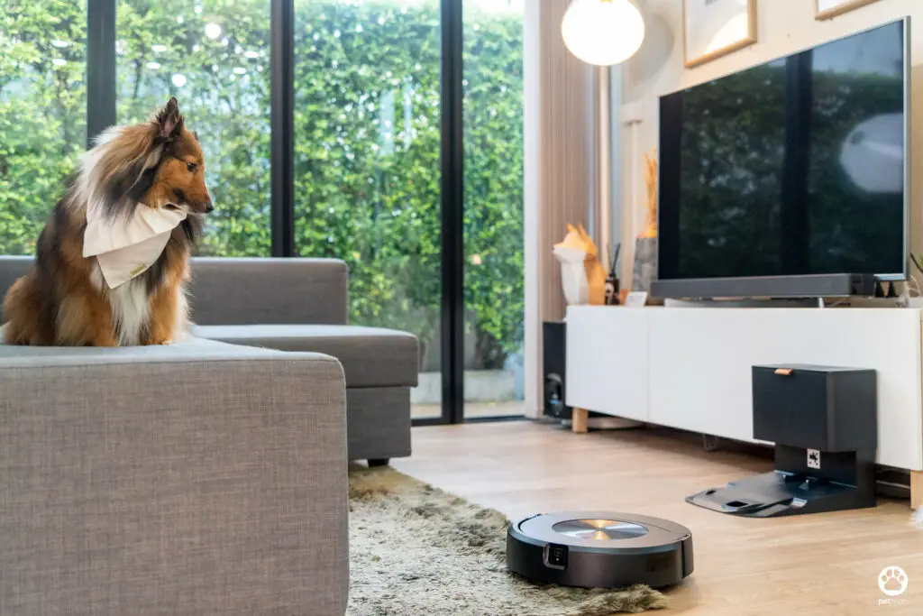 5 ฟีเจอร์ดีกับบ้านมีสุนัข รีวิว iRobot Roomba Combo j7+ หุ่นยนต์ดูดฝุ่นและถูพื้น 2 in 1 2 5 ฟีเจอร์ดีกับบ้านมีสุนัข รีวิว iRobot Roomba Combo j7+ หุ่นยนต์ดูดฝุ่นและถูพื้น 2 in 1 2